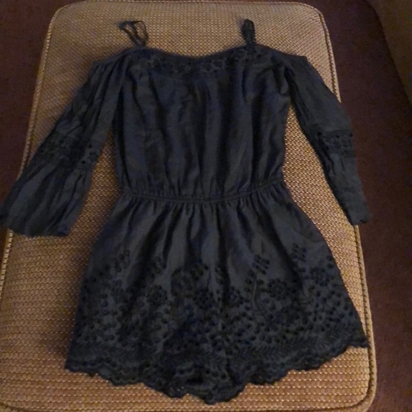 American Eagle Outfitters Dresses & Skirts - American Eagle Cold Shoulder Black Eyelet Romper